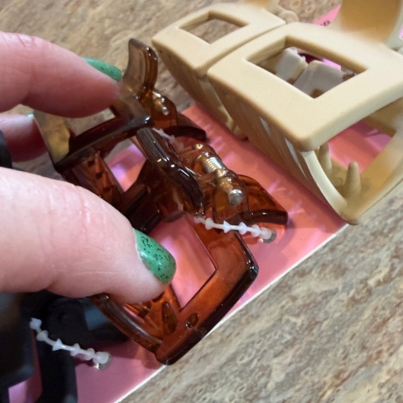 Locked In Hair Clips - Picture 4 of 4